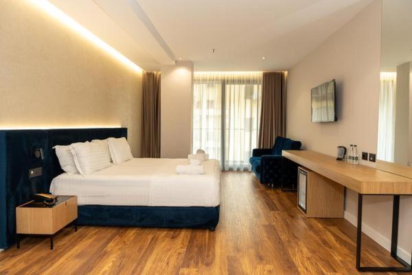 Bounty Hotel Golem  Exterior foto