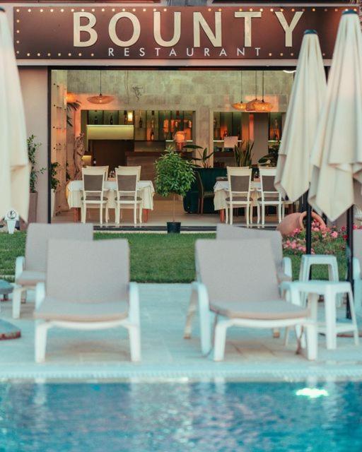 Bounty Hotel Golem  Exterior foto